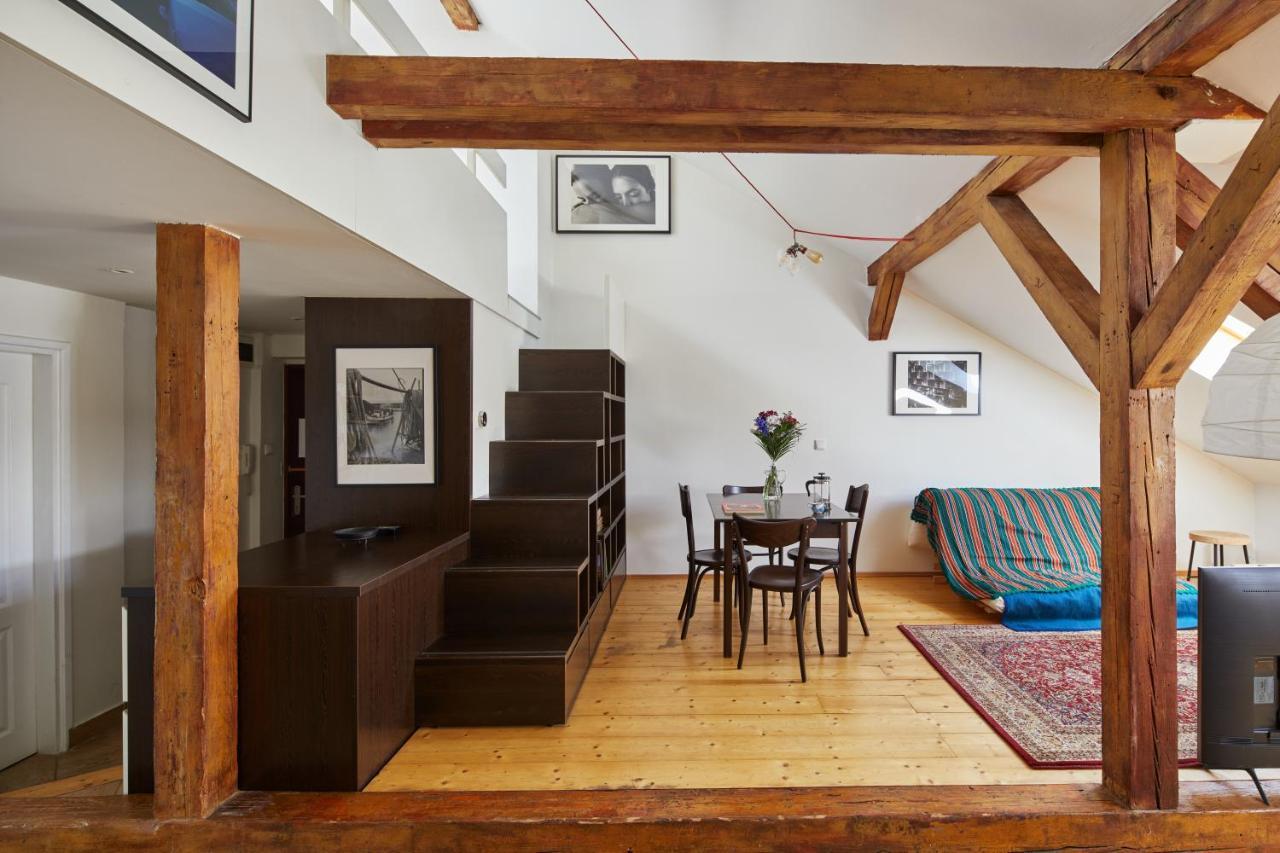 Ferienwohnung Prague Days - Sunlit Attic Loft In Vinohrady Exterior foto